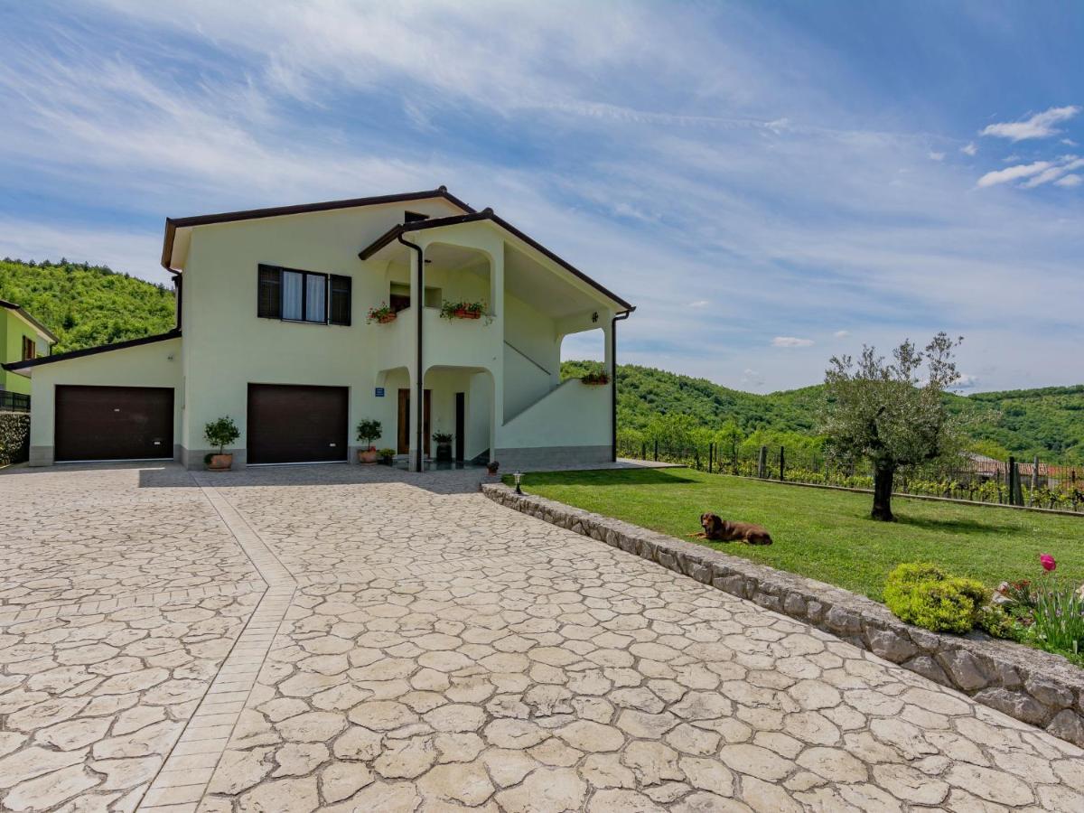 Spacious Apartment In Pazin With Pool Cerovlje Dış mekan fotoğraf